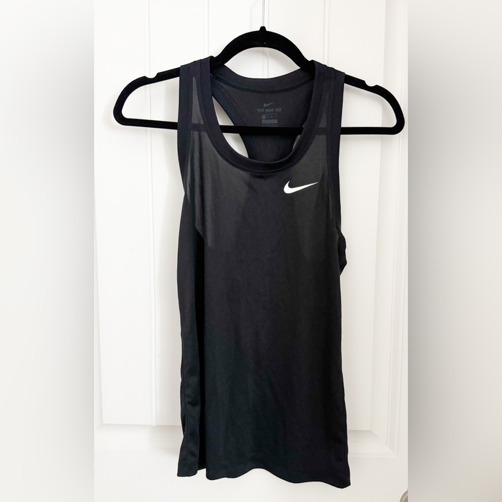 NIKE- The Nike Tee - workout tank